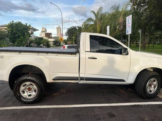 CHEVROLET S10 2.8 LS 4X4 CS 16V TURBO DIESEL 2P MANUAL CHEVROLET S10 2.8 LS 4X4 CS 16V TURBO DIESEL 2P MANUAL